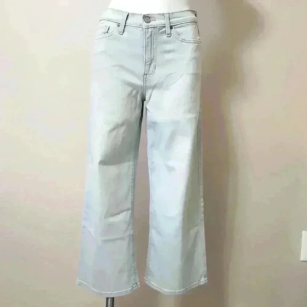 Banana Republic Wide-Leg Crop Jean - Picture 8 of 11